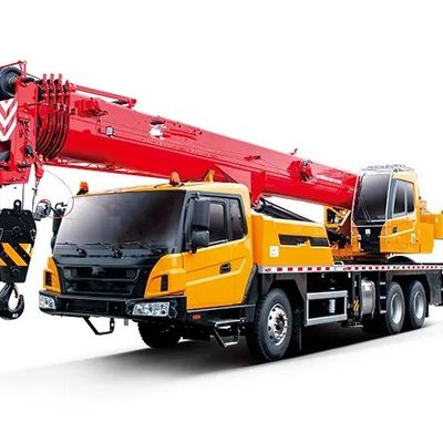 25 tonluk taşınabilir kamyon vinci inşaat ekipmanları 400-500L yakıt tankı kapasitesi ile