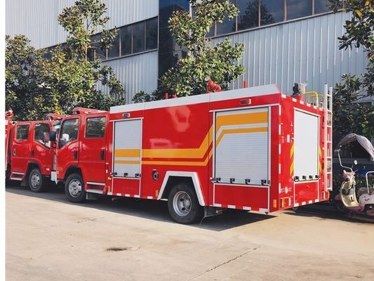 ISUZU 4X2 700P İtfaiye Kamyonu Küçük Yangın Kurtarma Kamyonu 4cbm 5cbm