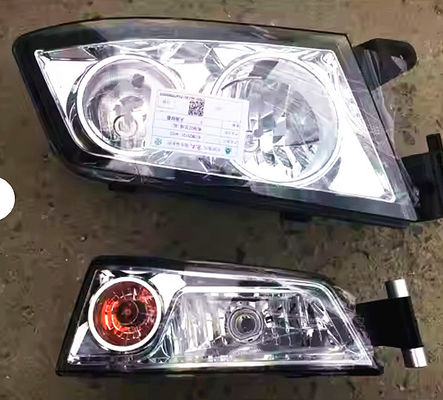 Sinotruk Howo Shacman C7H Kamyon yedek parçaları 812W25101-6002 Sağ ön aydınlatma farı Değiştirmek için